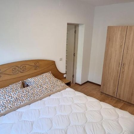 Veronica Studio Piatra Neamt Luaran gambar