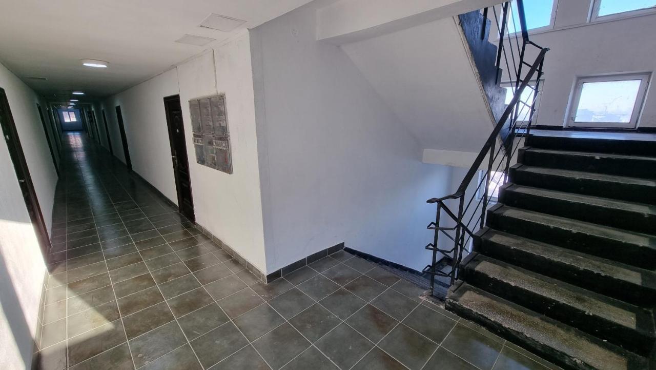 Veronica Studio Piatra Neamt Luaran gambar